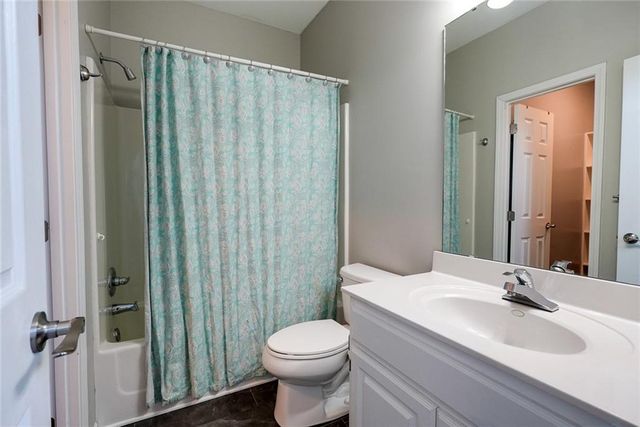 5900 NE Hidden Valley Drive, Lee's Summit, MO 64064