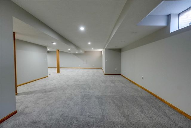 5900 NE Hidden Valley Drive, Lee's Summit, MO 64064