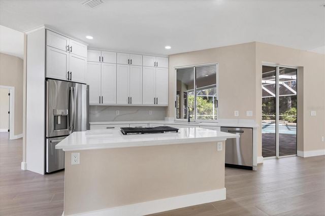 6615 HUNTER COMBE CROSSING, University Park, FL 34201