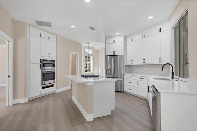 6615 HUNTER COMBE CROSSING, University Park, FL 34201