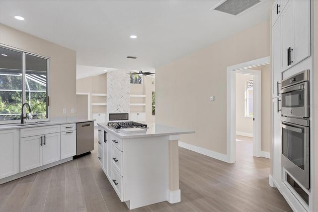6615 HUNTER COMBE CROSSING, University Park, FL 34201