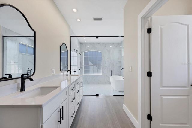 6615 HUNTER COMBE CROSSING, University Park, FL 34201