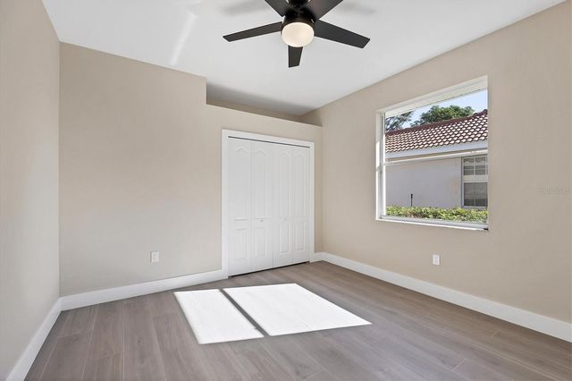 6615 HUNTER COMBE CROSSING, University Park, FL 34201