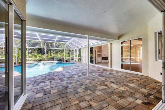 6615 HUNTER COMBE CROSSING, University Park, FL 34201