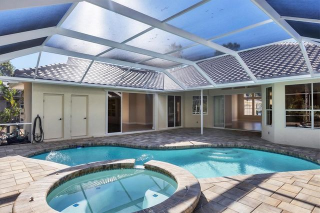 6615 HUNTER COMBE CROSSING, University Park, FL 34201