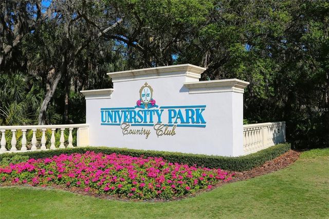 6615 HUNTER COMBE CROSSING, University Park, FL 34201