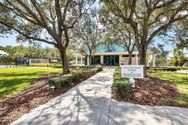 6615 HUNTER COMBE CROSSING, University Park, FL 34201