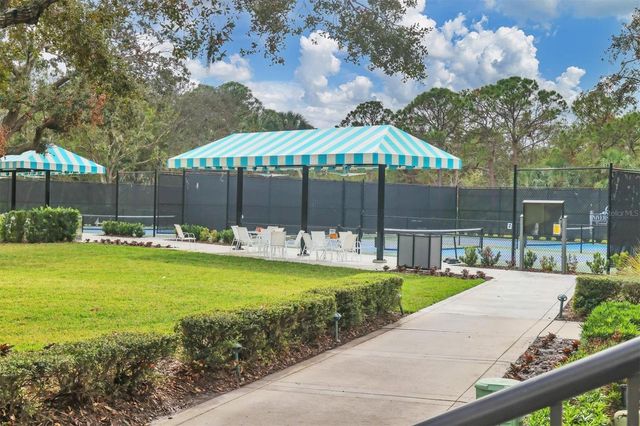 6615 HUNTER COMBE CROSSING, University Park, FL 34201