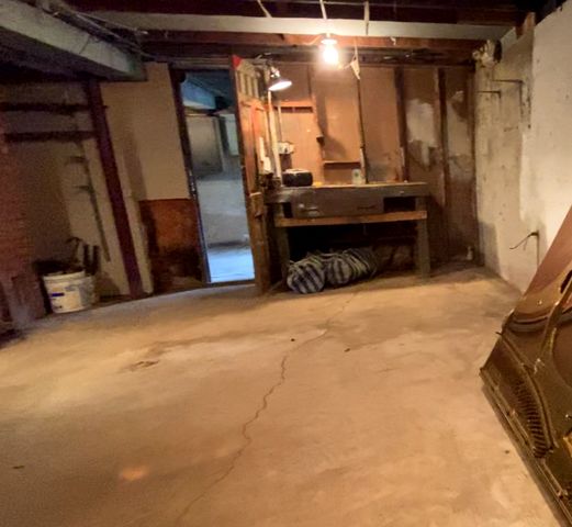 8919 W 95th Street, Palos Hills, IL 60465