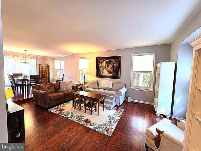 5270 ELLICOTT DR, Centreville, VA 20120