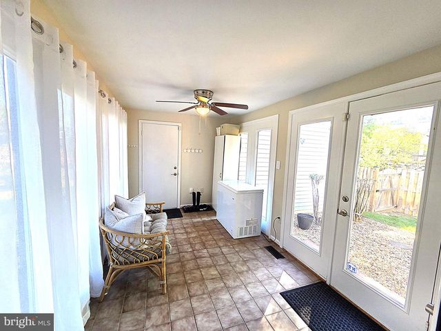 5270 ELLICOTT DR, Centreville, VA 20120