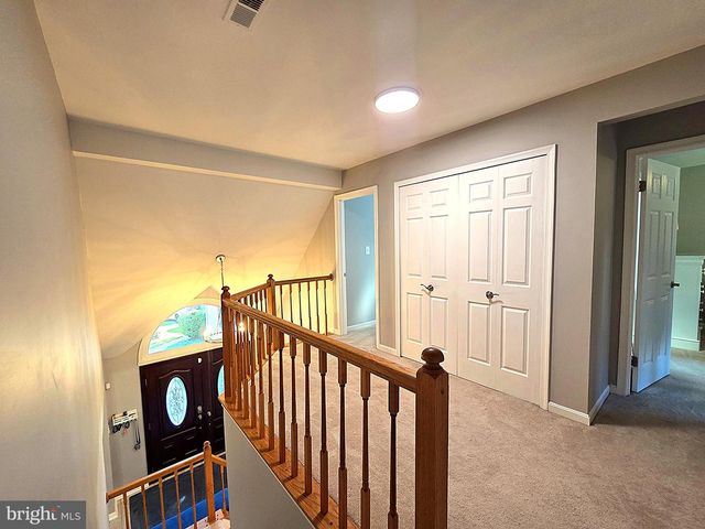 5270 ELLICOTT DR, Centreville, VA 20120