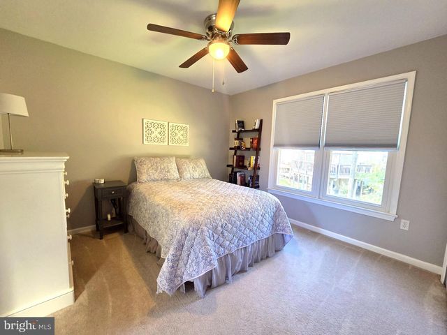 5270 ELLICOTT DR, Centreville, VA 20120