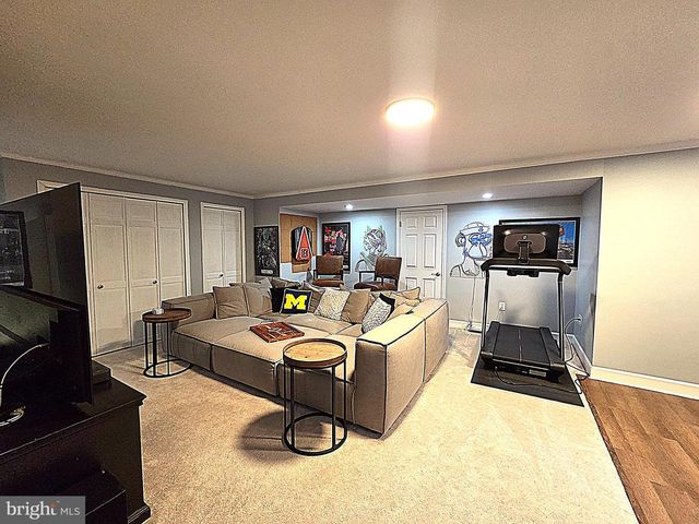 5270 ELLICOTT DR, Centreville, VA 20120