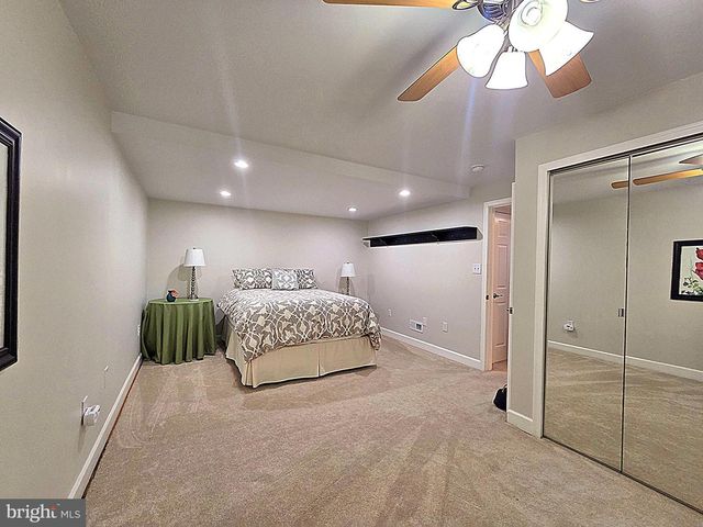 5270 ELLICOTT DR, Centreville, VA 20120