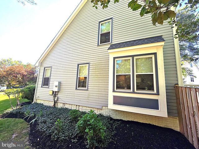 5270 ELLICOTT DR, Centreville, VA 20120