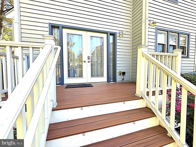 5270 ELLICOTT DR, Centreville, VA 20120