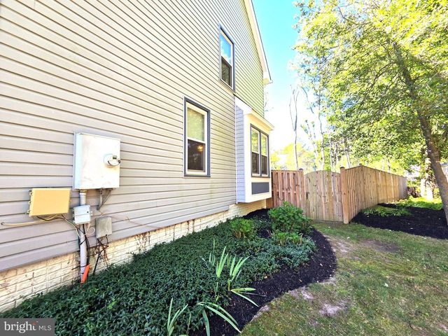 5270 ELLICOTT DR, Centreville, VA 20120