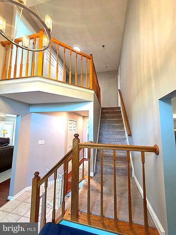 5270 ELLICOTT DR, Centreville, VA 20120