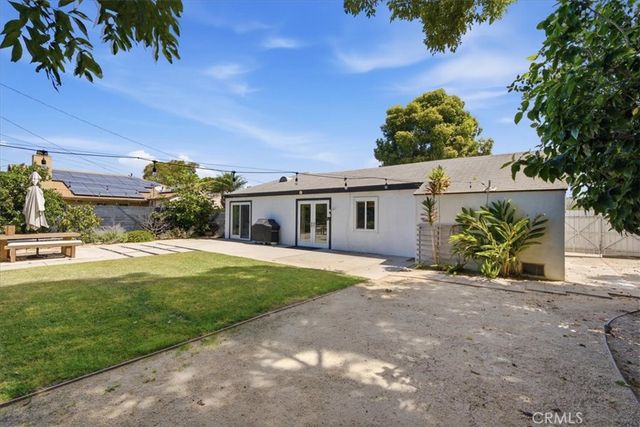 2113 Federal Avenue, Costa Mesa, CA 92627