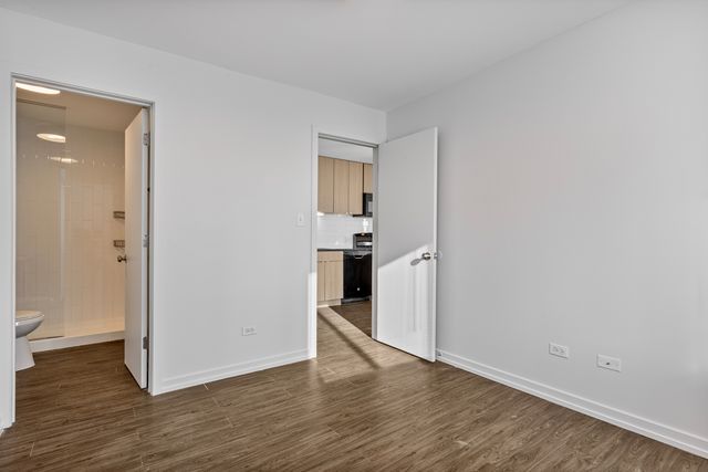 5411 N Winthrop Avenue 323, Chicago, IL 60640