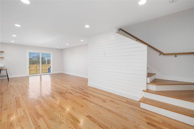 11 Gunning Court, Middletown, RI 02842