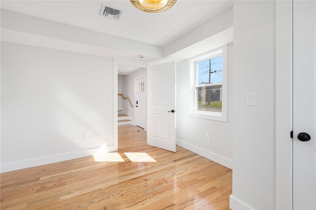 11 Gunning Court, Middletown, RI 02842