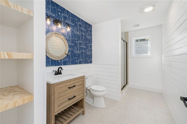 11 Gunning Court, Middletown, RI 02842