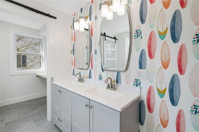11 Gunning Court, Middletown, RI 02842