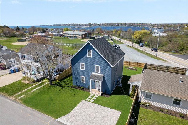 11 Gunning Court, Middletown, RI 02842