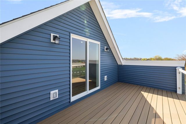 11 Gunning Court, Middletown, RI 02842
