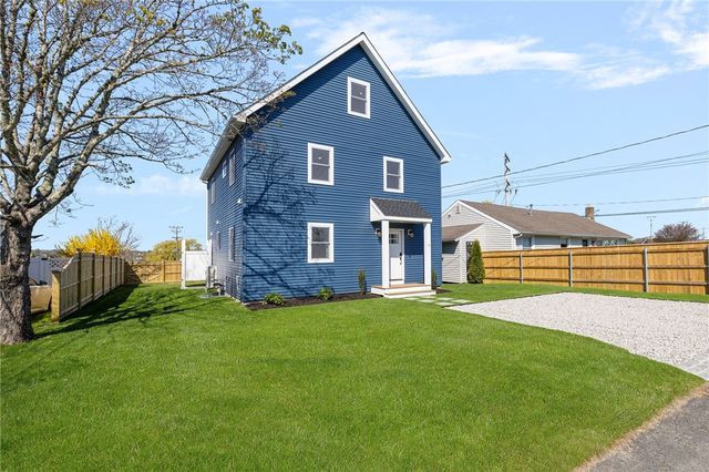 11 Gunning Court, Middletown, RI 02842