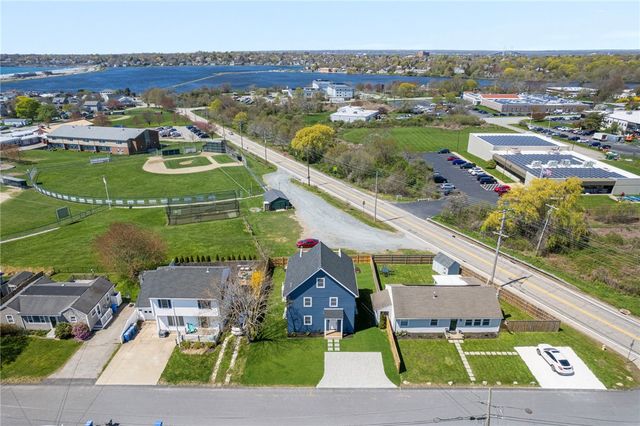 11 Gunning Court, Middletown, RI 02842