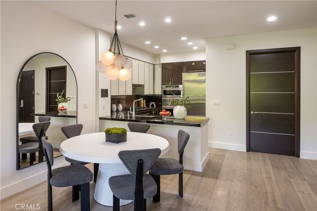 1318 Roxbury S 210, Los Angeles, CA 90035