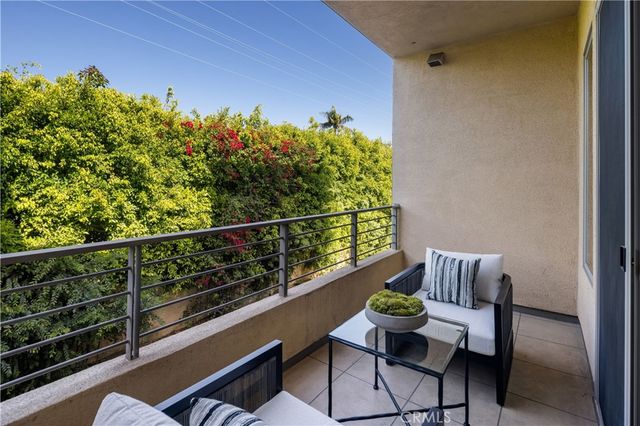 1318 Roxbury S 210, Los Angeles, CA 90035