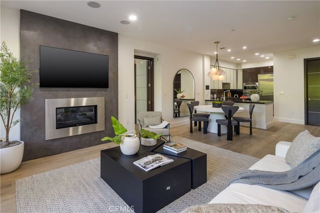 1318 Roxbury S 210, Los Angeles, CA 90035