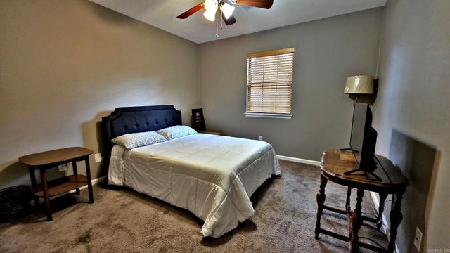 106 Tenkiller Dr, Sherwood, AR 72120