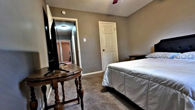 106 Tenkiller Dr, Sherwood, AR 72120