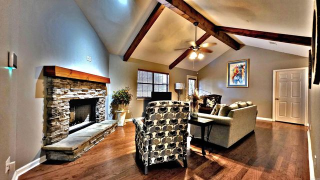 106 Tenkiller Dr, Sherwood, AR 72120