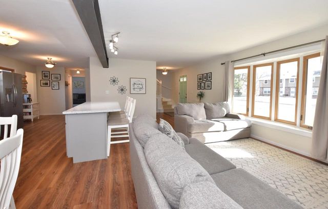 N114W15166 Vicksburg AVENUE, Germantown, WI 53022