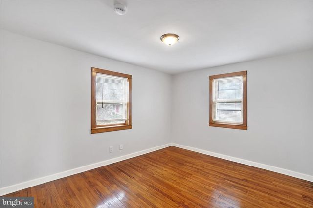 720 ELM TER, York, PA 17404