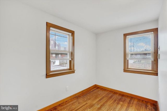 720 ELM TER, York, PA 17404