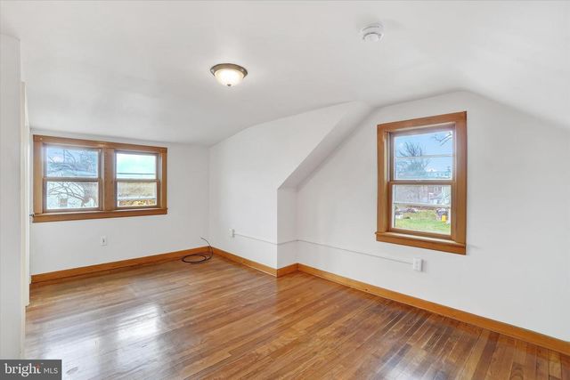 720 ELM TER, York, PA 17404