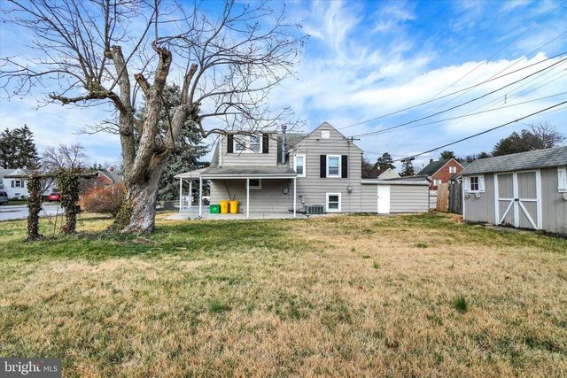 720 ELM TER, York, PA 17404