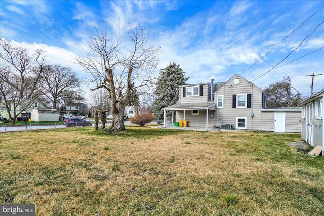 720 ELM TER, York, PA 17404