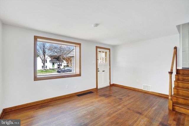 720 ELM TER, York, PA 17404