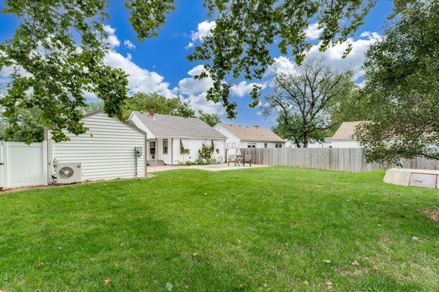 1531 W Julianne St, Wichita, KS 67203