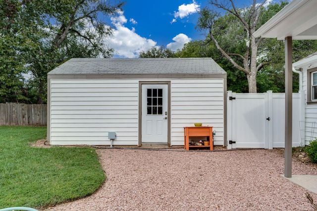 1531 W Julianne St, Wichita, KS 67203