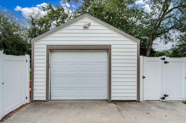 1531 W Julianne St, Wichita, KS 67203