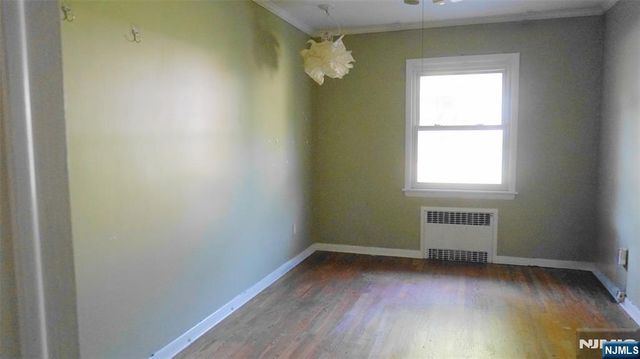 8 S Mountain Way, West Orange, NJ 07052